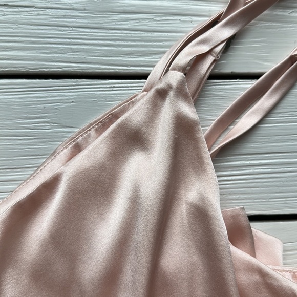 St. John Evening Silk Blend Blush Camisole size 12 - Picture 6 of 6